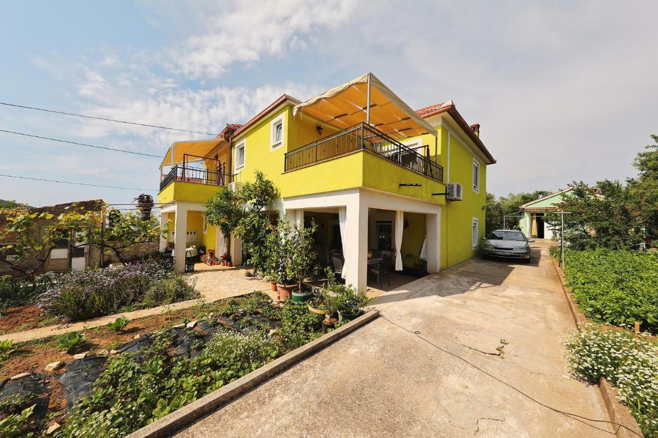 Senkini Dvori Apartment Sutomiscica Exterior photo