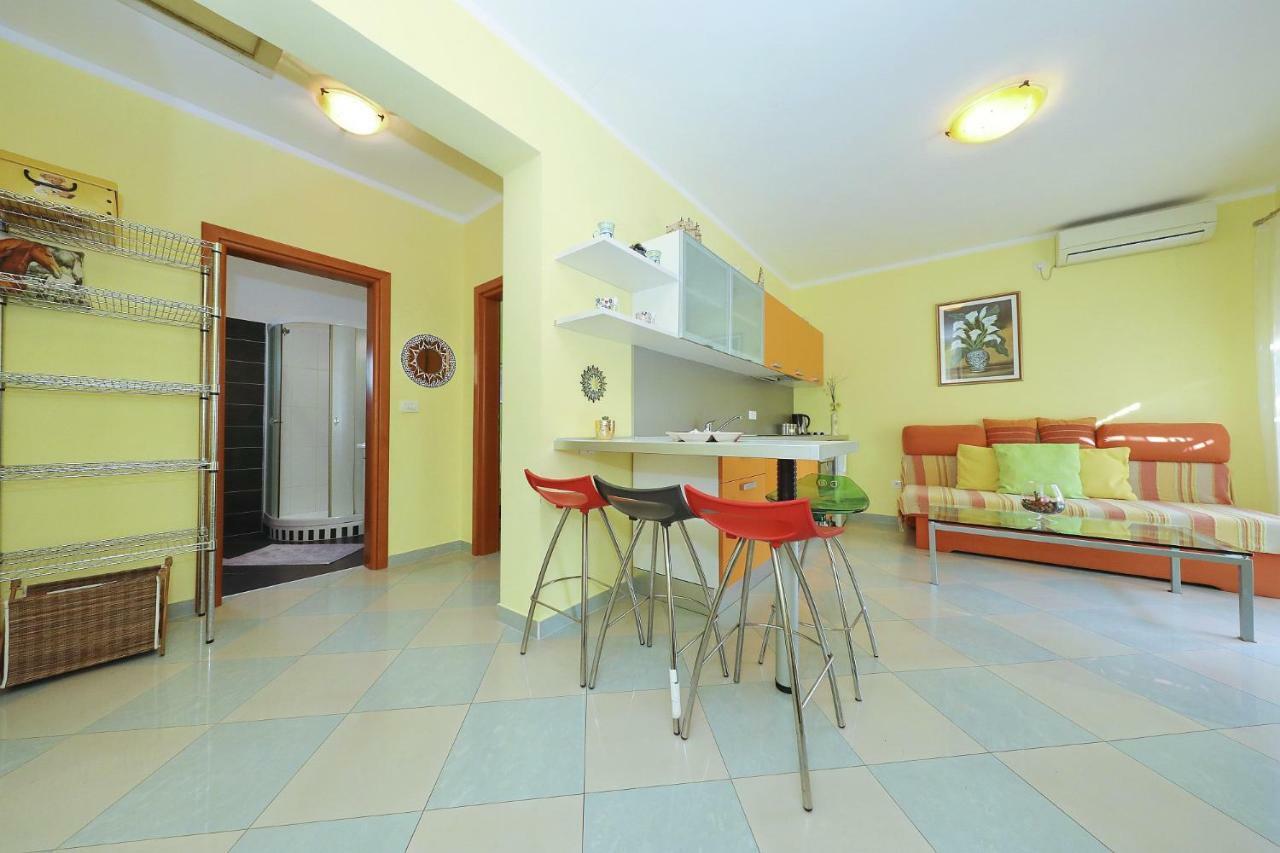 Senkini Dvori Apartment Sutomiscica Exterior photo